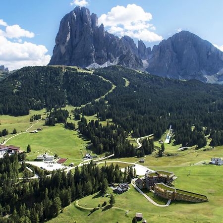 Cendevaves Alpine Silence Hotell Santa Cristina Val Gardena Exteriör bild